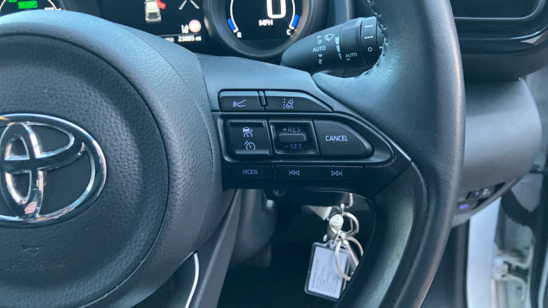 Toyota Yaris 1.5 Hybrid Design 5dr CVT Hybrid Hatchback